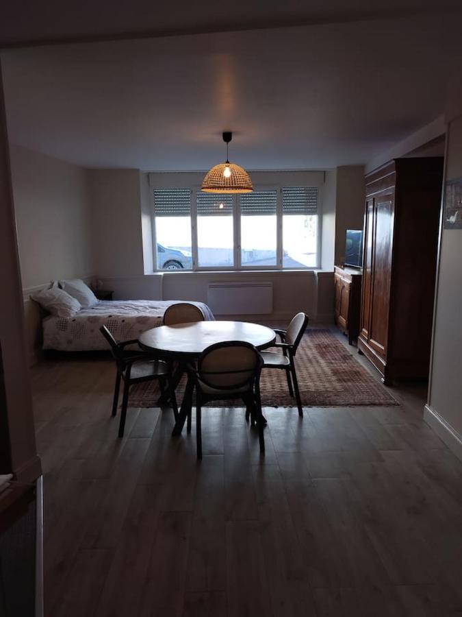 Tres Grand Studio Au Pied Du Plateau D'Angouleme. Eksteriør bilde
